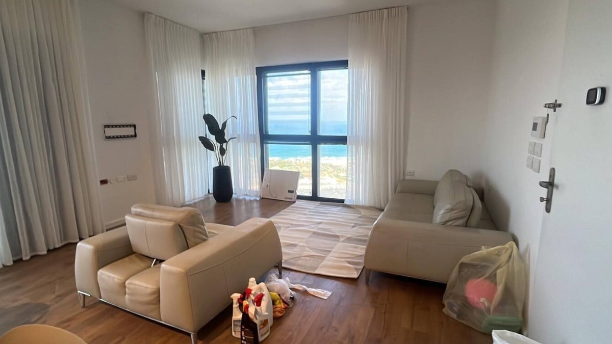 Bat Yam Apartment | O&O Group- Stylish 3BR Family Retreat