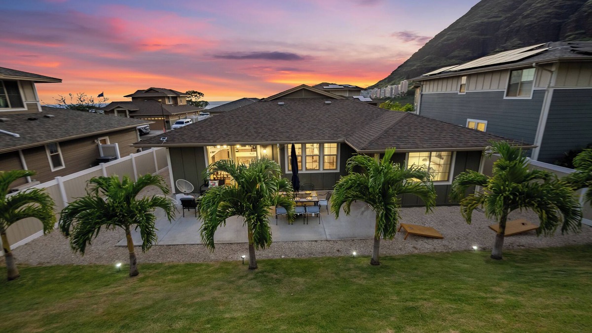 Makaha Valley House | Oahu Family cabin Oceanview and Beach Fun