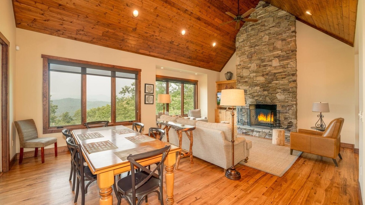 Pisgah Forest House | Oak Cottage in Sutton Knob | 2 Bed, 2 Bath