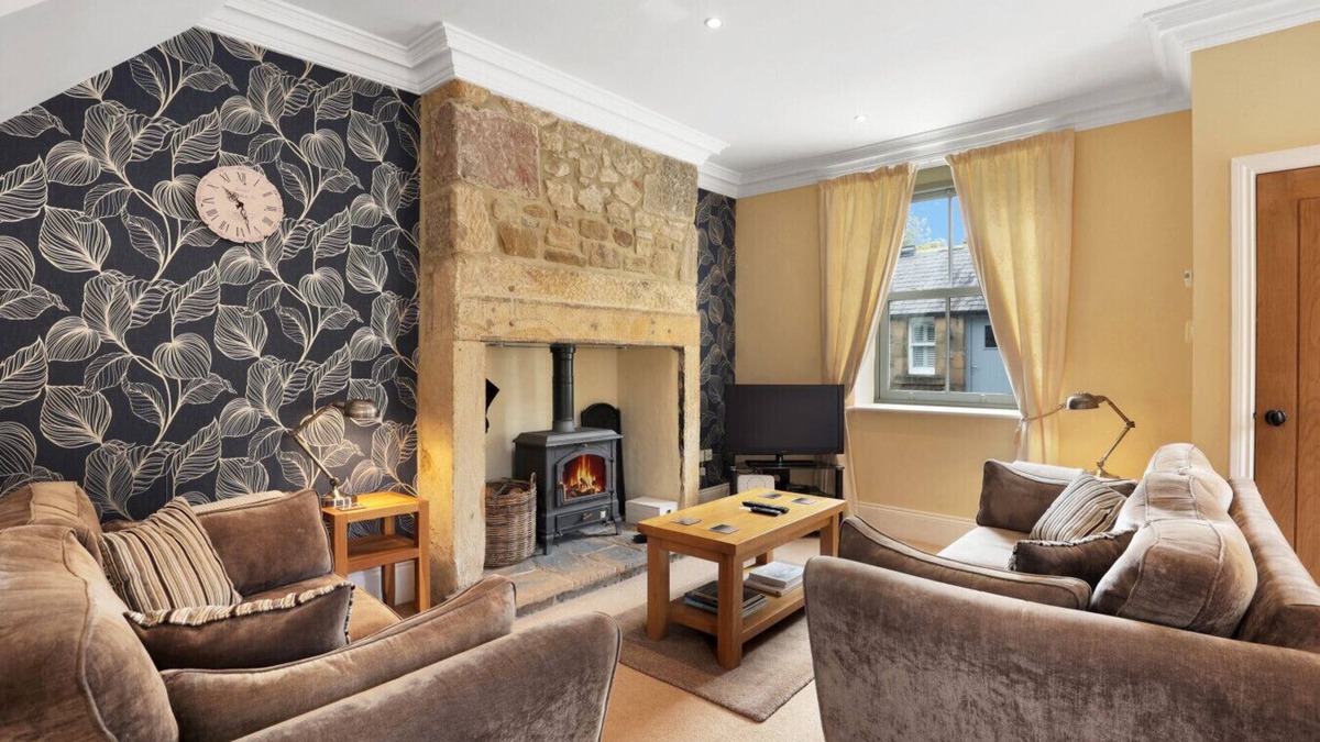 Lesbury House | Oak Cottage - North East Escapes