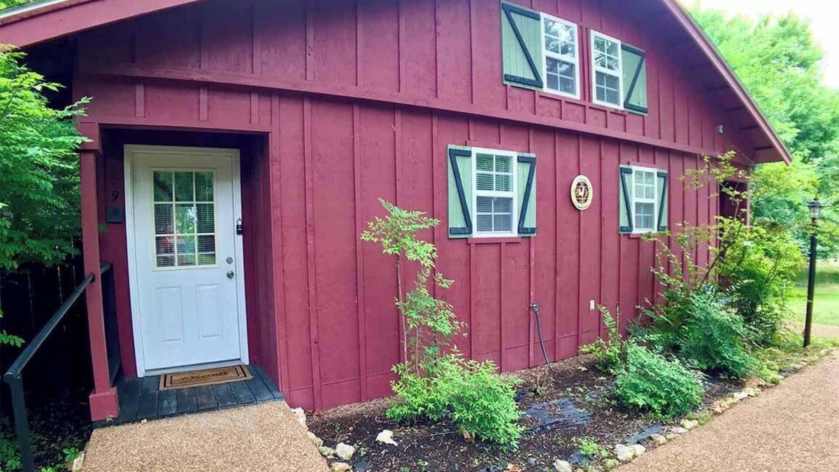Eureka Springs Cabin | Oak Crest – Mountain Chalet/#9