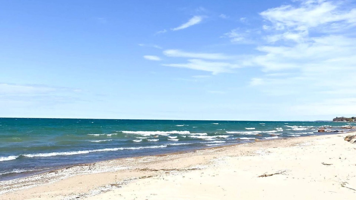 Caseville House | Oak Point Oasis w/short walk to Lake Huron beach