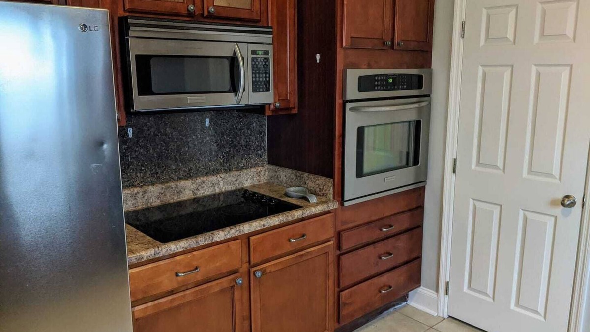 Calhoun Apartment | Oak Terrace with access to the Hiwassee River
