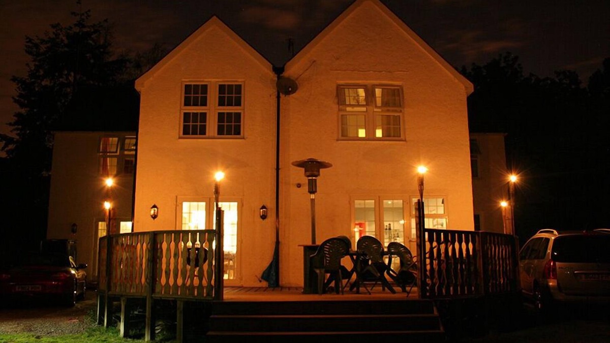 Gatwick House | Oakhurst Gatwick