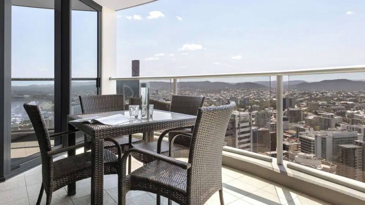 Brisbane Apartment | Oaks Brisbane Aurora Suites