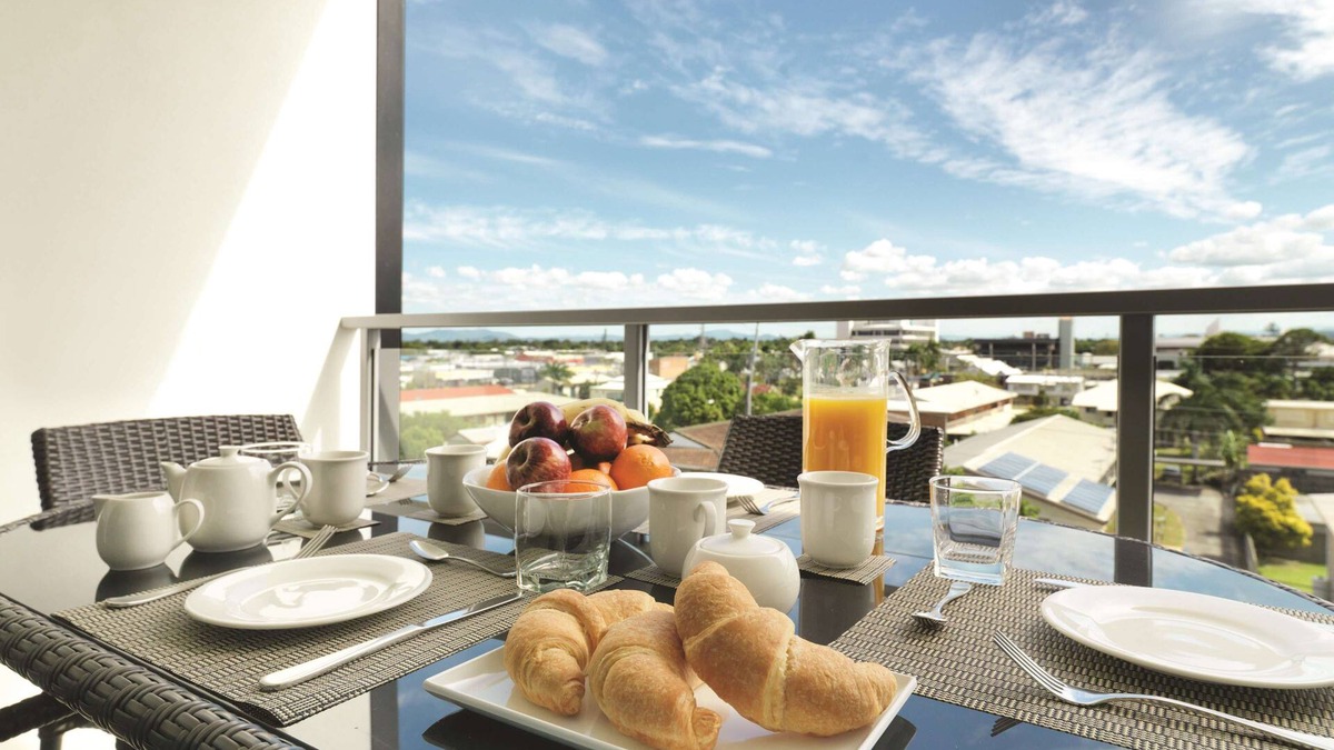 Mackay Hotel | Oaks Mackay Carlyle Suites