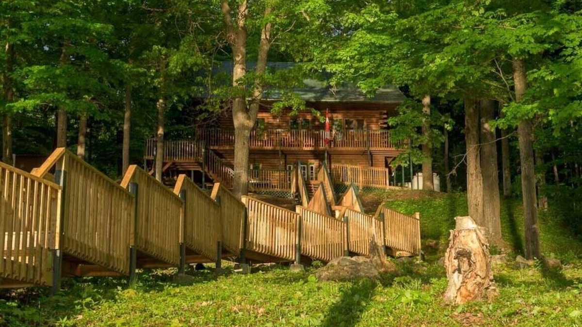Nipissing Cottage | Oakstone Haven - Three Bedroom Cottage, Sleeps 6