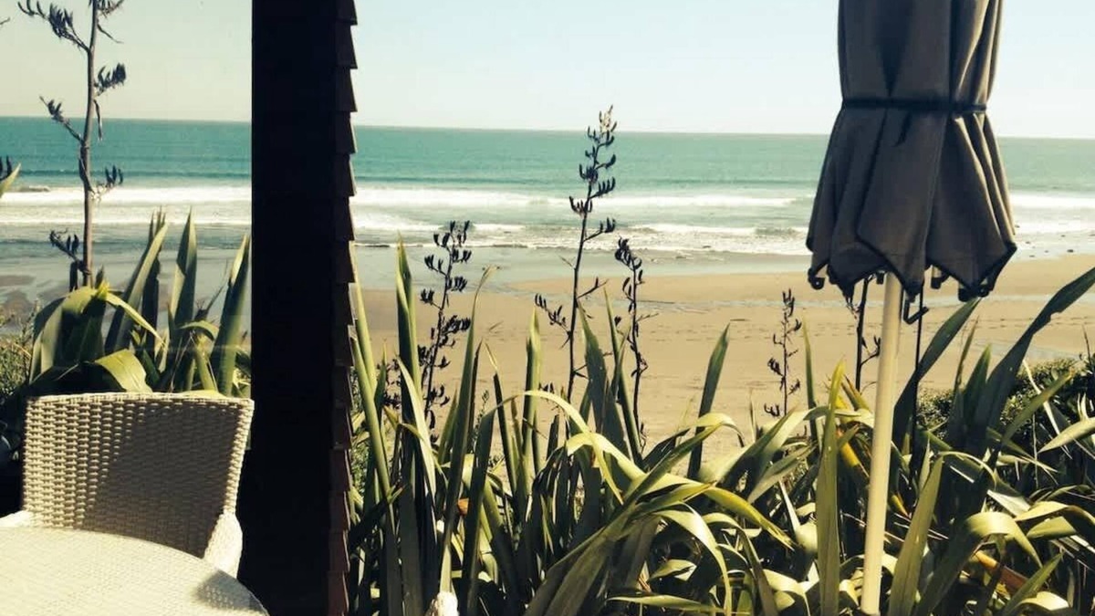 Oakura Villa | Oakura Beachfront Cottage Retreat