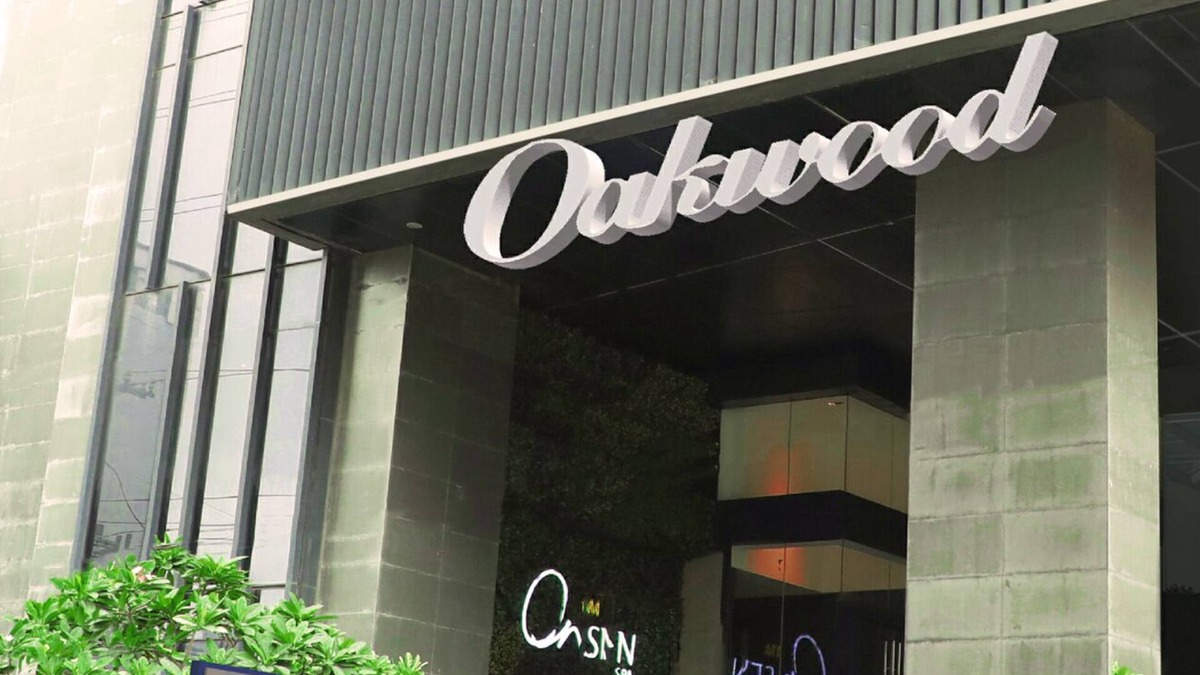 Downtown Apartment | Oakwood Makati Avenue