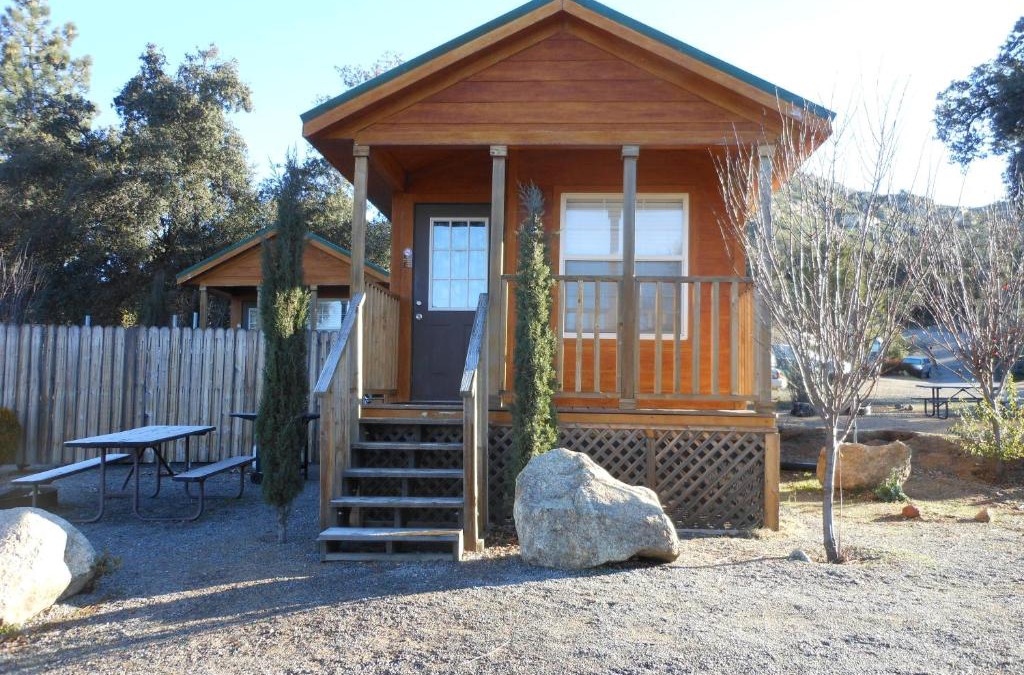 Descanso Resort | Oakzanita Springs Camping Resort Cabin 1