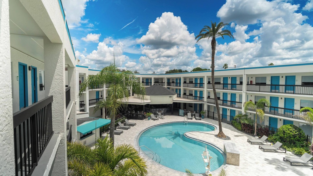 Terrace Park Hotel | OASIS BAY SUITES, Tampa, Busch Gardens, USF