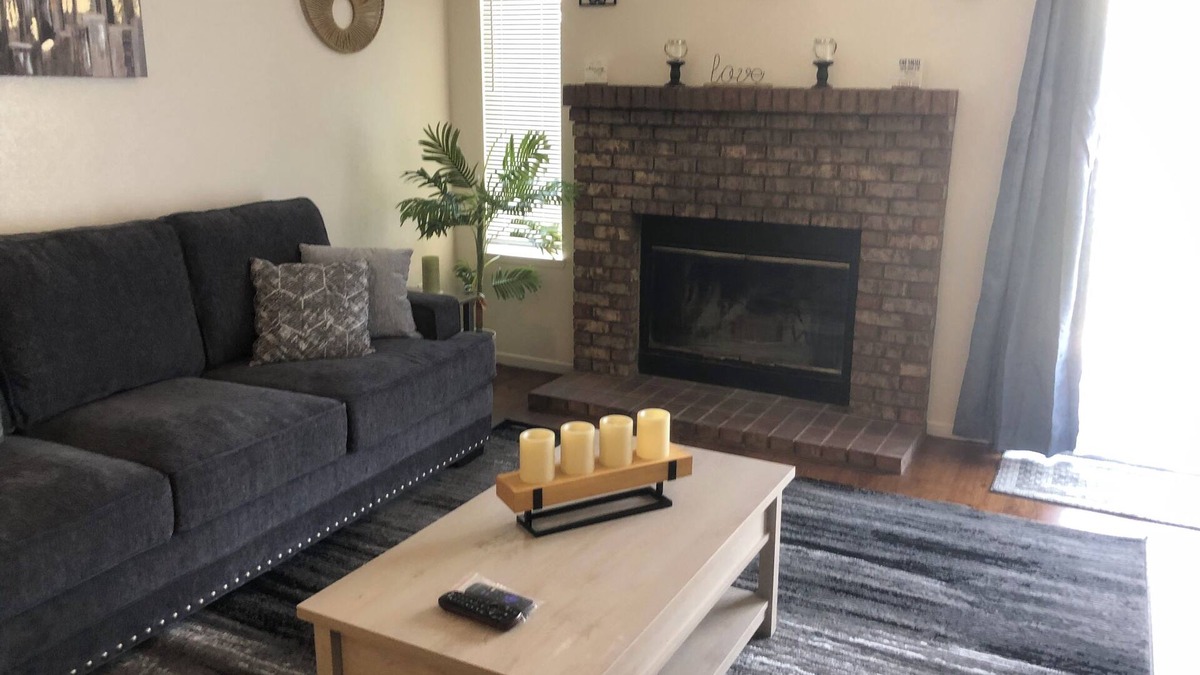 Pumpkin Center House | Oasis Charming 3-bedroom house in pleasant Bakersfield with WiFi, AC