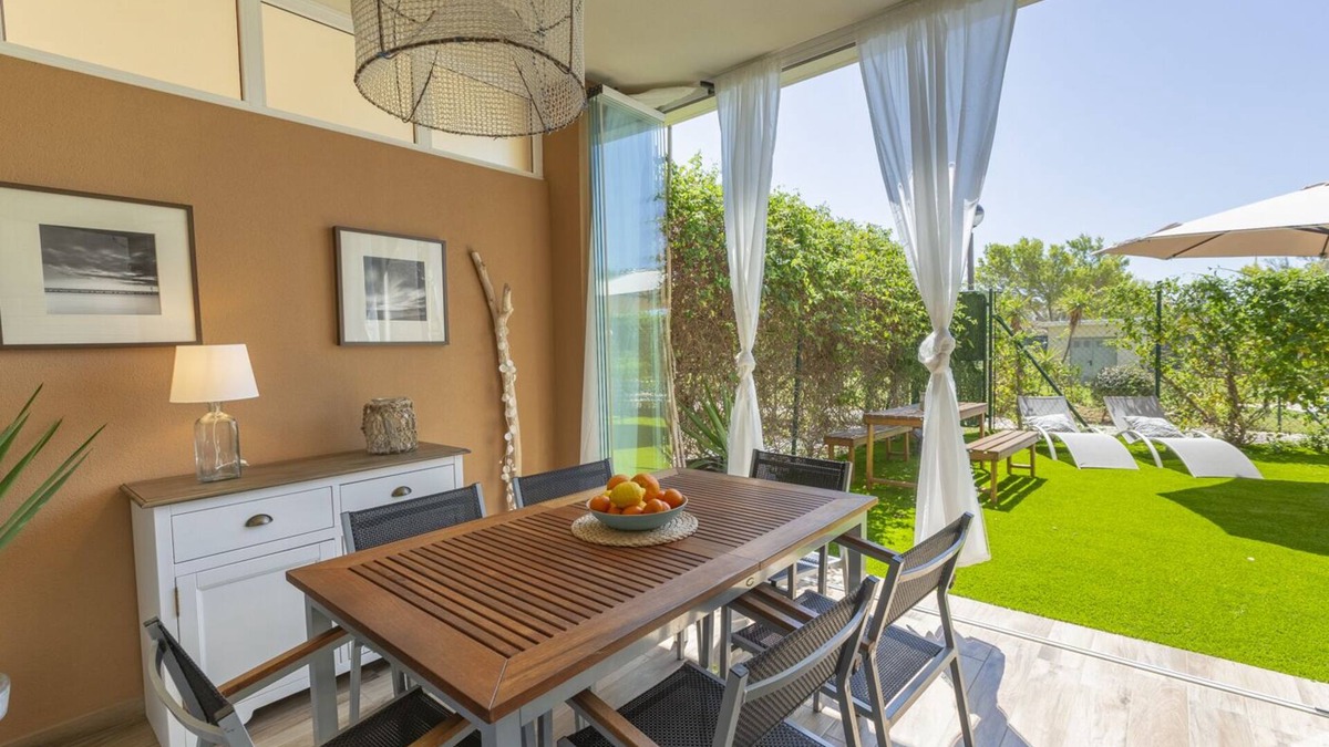 Retamar Apartment | Oasis del Toyo, WIFI, A/C, Swimming Pool