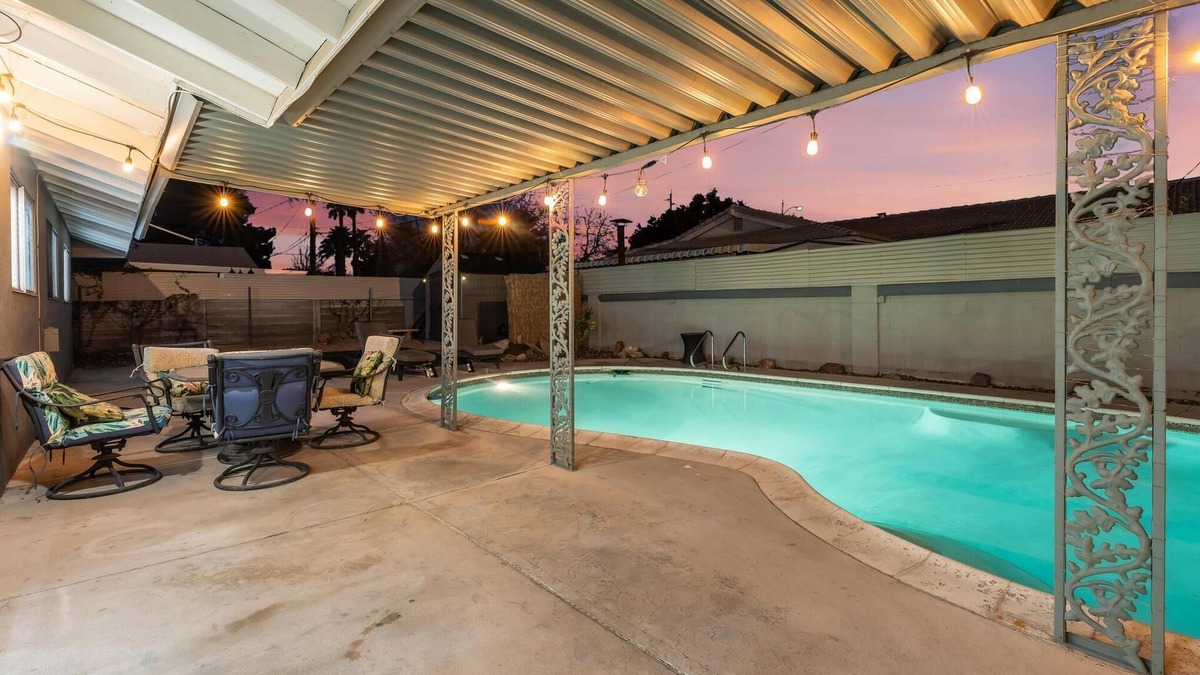Rancho Oakey House | Oasis Hideaway!