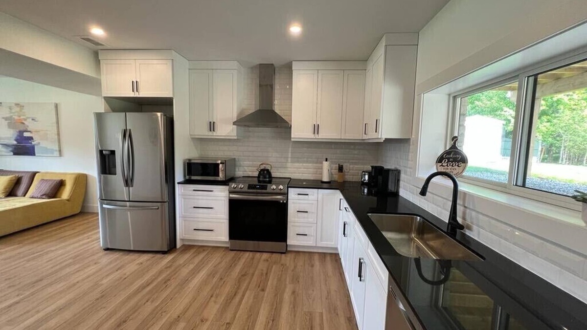 Port Elgin House | Oasis Retreat with 3 Bedrooms