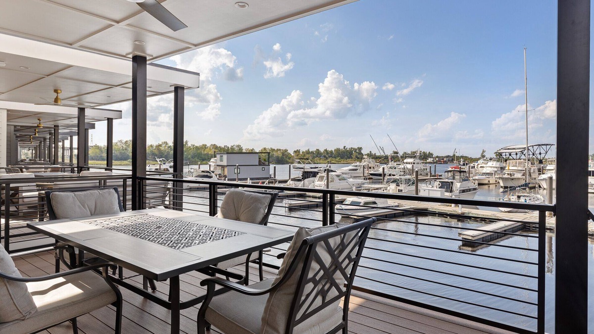 Wilmington Apartment | Oasis @ The Cove Riverwalk Villas