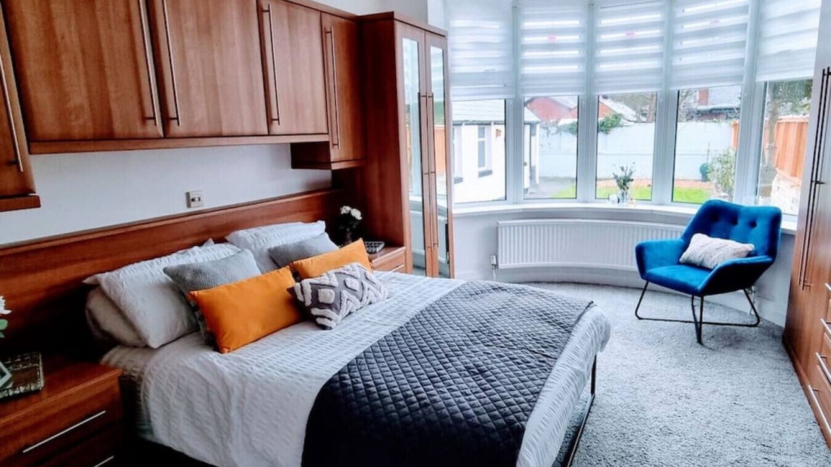 South Shore Apartment | Oasis with parking Short walk to Pleasure Beach Prom