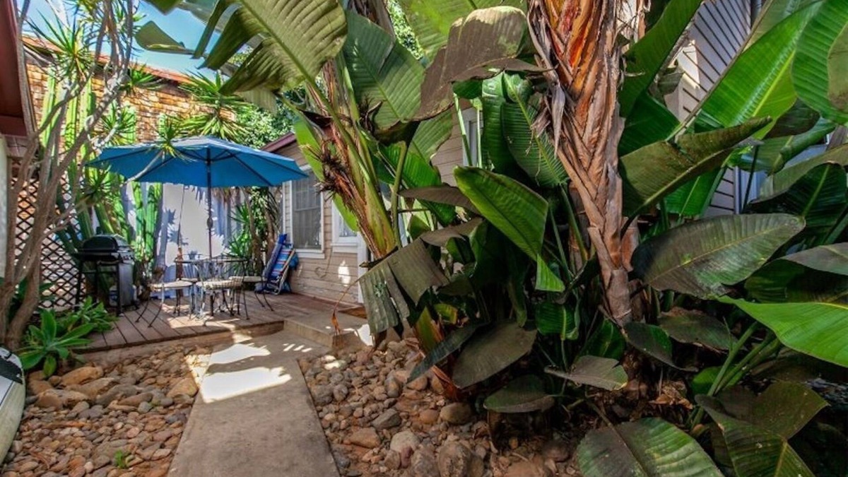 Ocean Beach Cottage | OB Cottage Hideaway Private Patio & Steps to the Sand
