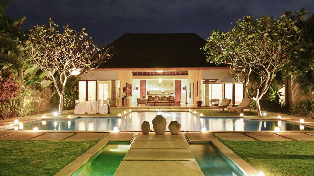 Laksmana Villa | OB10002 - 10 Bedroom Villa Complex in Seminyak