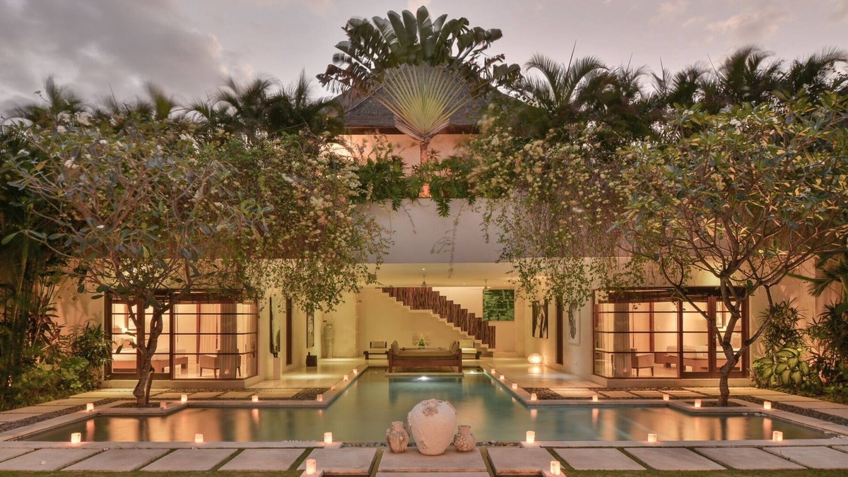 Laksmana Villa | OB16001 - 16 Bedroom Villa Complex in Seminyak