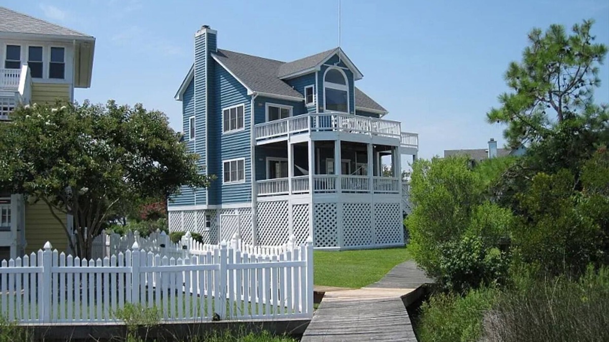 Manteo House | OBX: Pirate's Cove/Waterfront 55ft Dock/Beach/Community Pool&Hottub/Marina/Fish