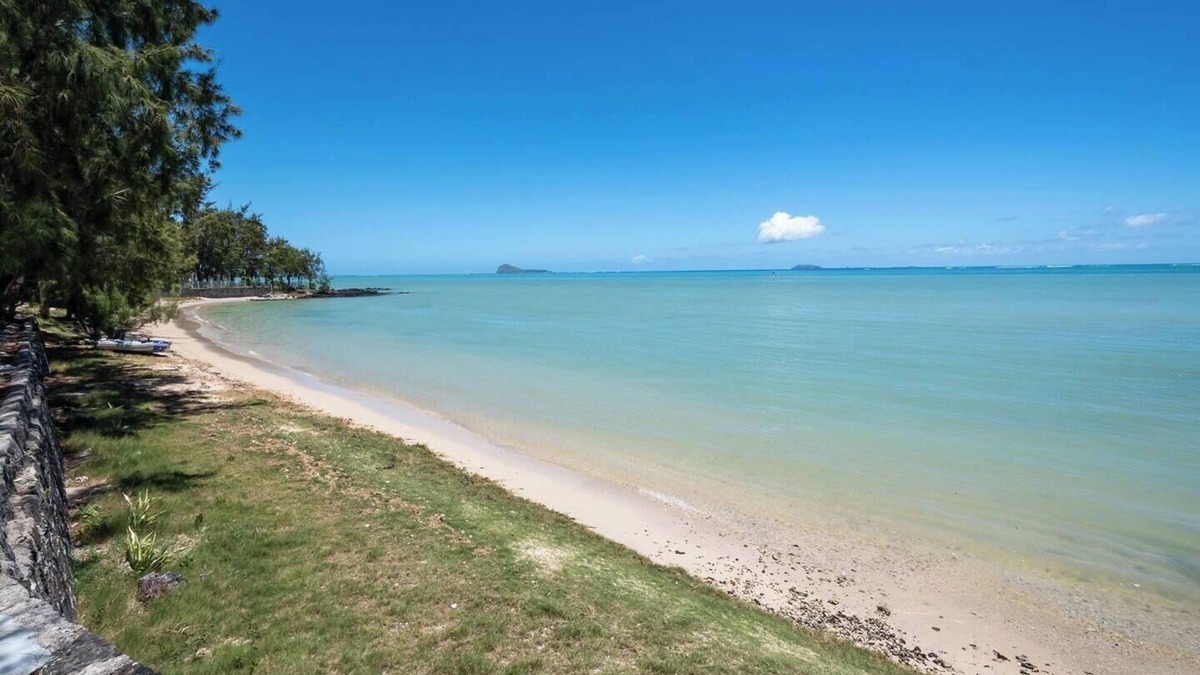 Grand Gaube Apartment | OCEAN apartment, waterfront, Grand Gaube