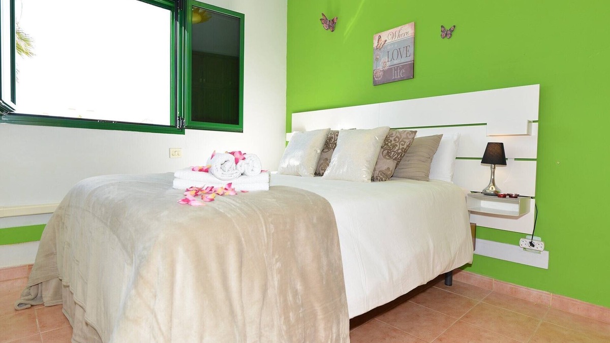 Los Lagos Apartment | Ocean Balcony Apartment- beachfront