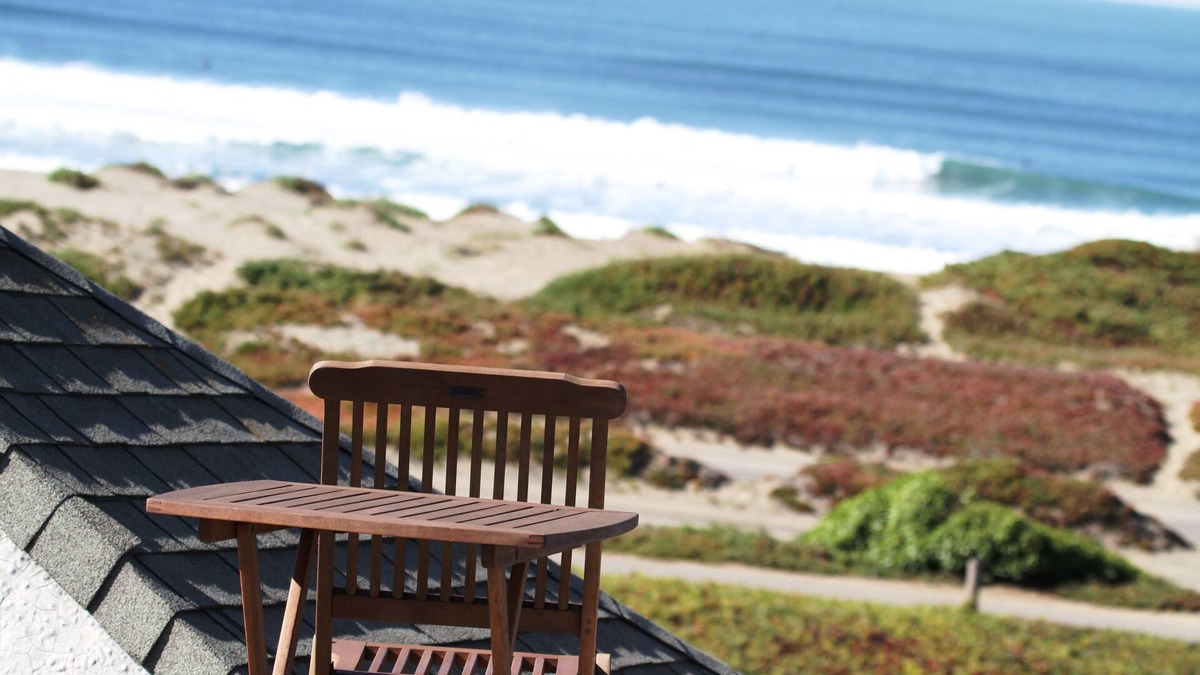 Parkside Condo | Ocean Beach Penthouse available April 19 to May 18