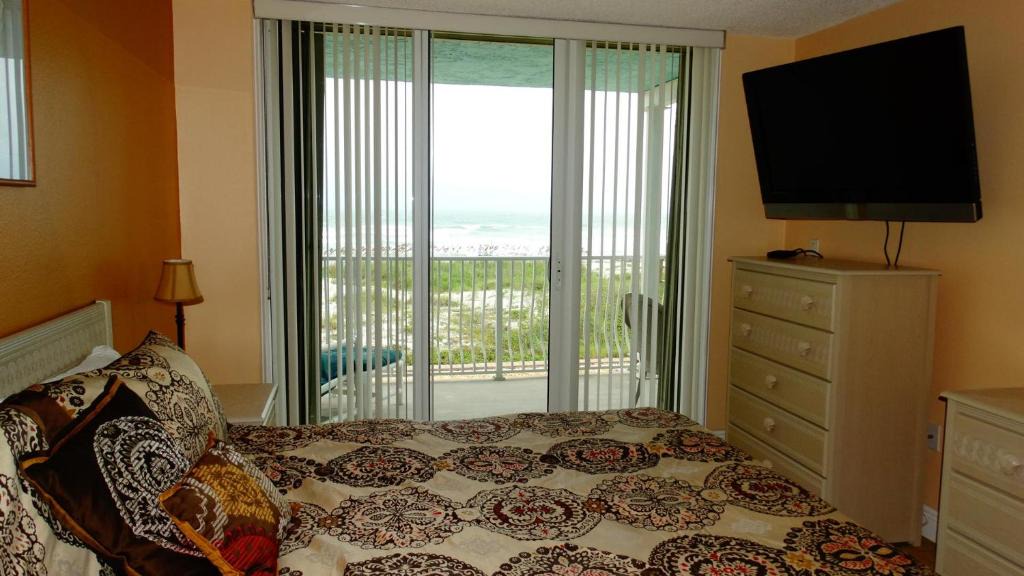 Crescent Beach House | Ocean Beach Villas Unit 203- Direct Oceanfront Condo!