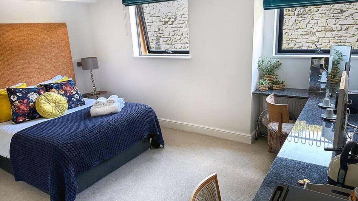 Penarth Hotel | Ocean Bliss Awaits - Courtyard Double Rooms