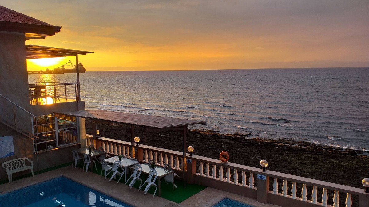 Toledo City Hotel | Ocean Breeze Resort