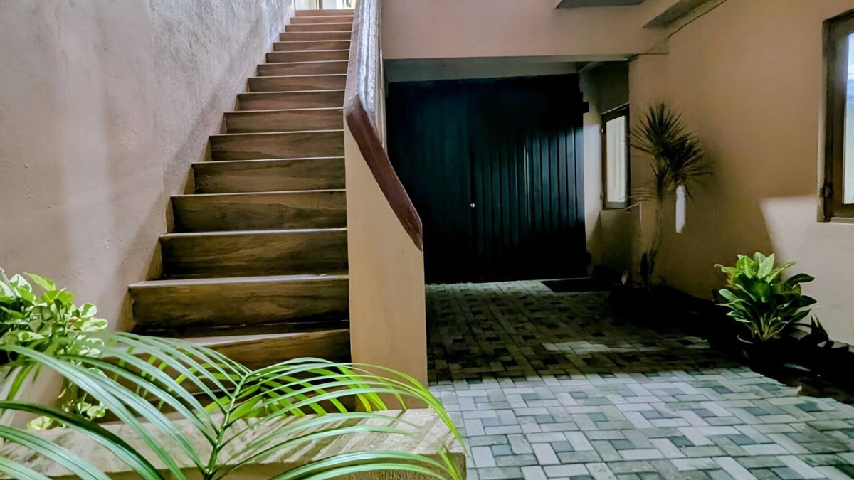 Wellawatta South Apartment | OCEAN BREEZE RETREAT A COASTAL GETAWAY IN COLOMBO