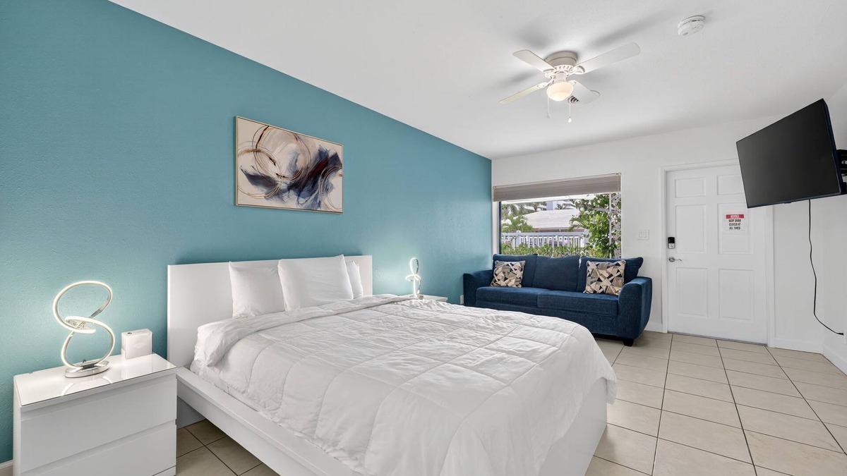 East Fort Lauderdale Apartment | Ocean Breeze Studio