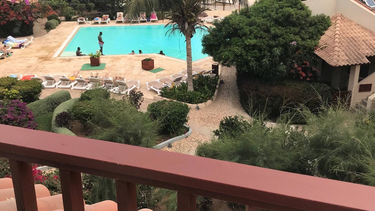 Santa Maria Apartment | Ocean facing apartment with shared pool on the beach at Porto Antigo 2