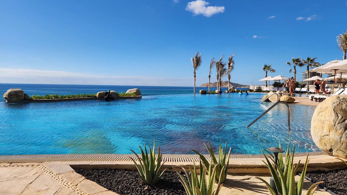 San Jose del Cabo Resort | Ocean Front 3 Bdrm Penthouse at the beautiful Villa La Valencia.
