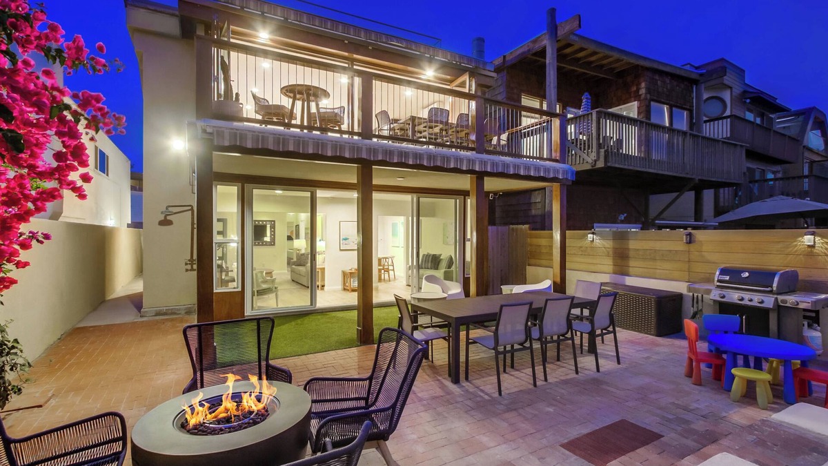 South Mission Beach House | Ocean Front * 3 Water View Patios * A/C