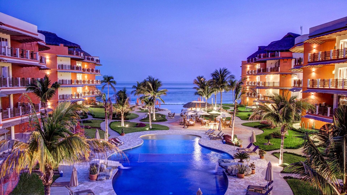 San Pedro Mixtepec Resort | Ocean Front 4 Bedroom Penthouse with Resort Amenities Overlooking the Pacific!