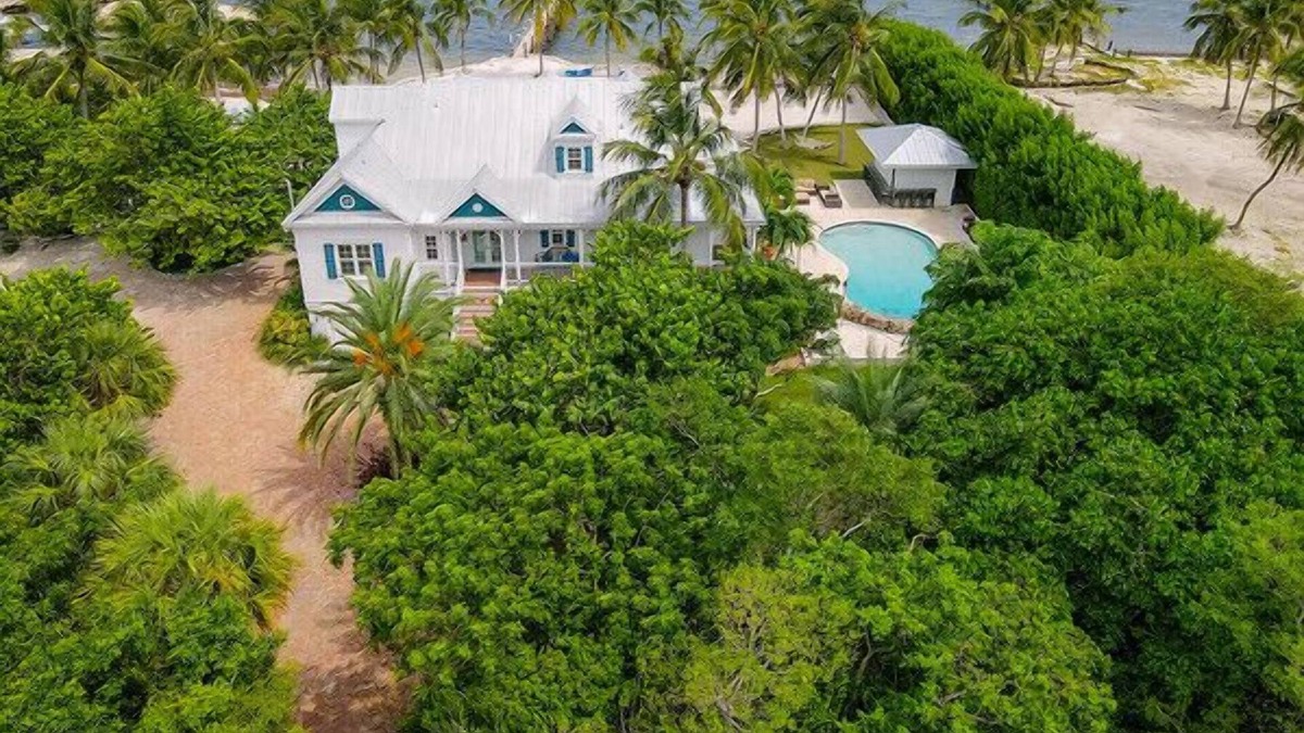 Islamorada Villa | Ocean Front 5 Bedroom Estate in the Heart of Islamorada