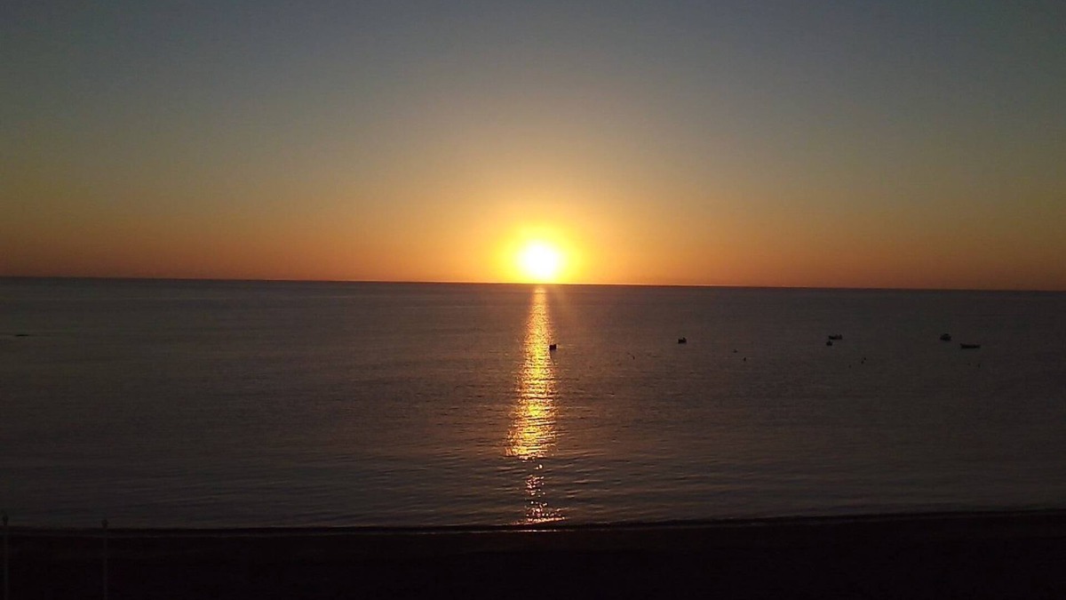 Puerto Lajas Condo | Ocean front apartment (WiFi + A/C)