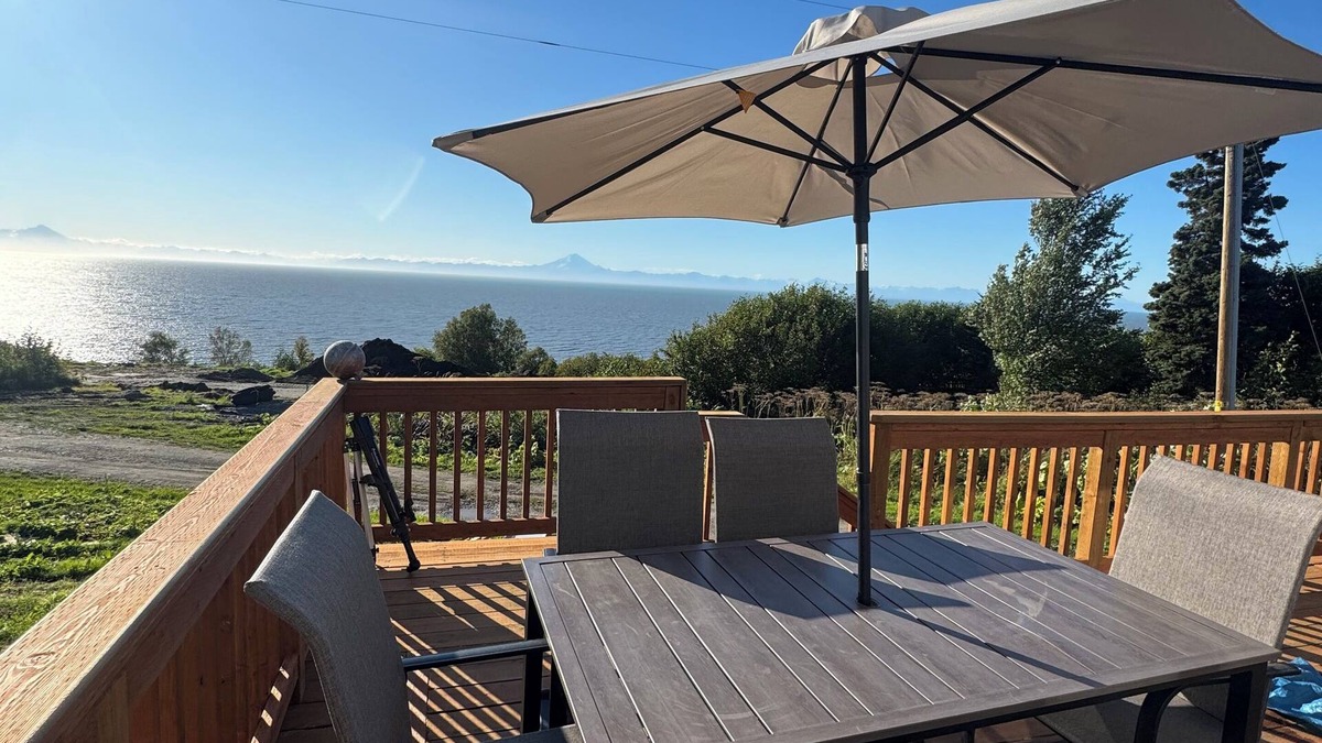 Clam Gulch Cabin | Ocean front cabin in Clam Gulch