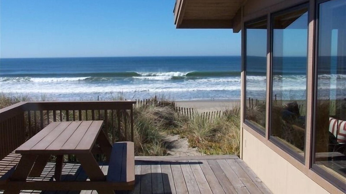 Watsonville House | Ocean Front family Home with Panoramic Views