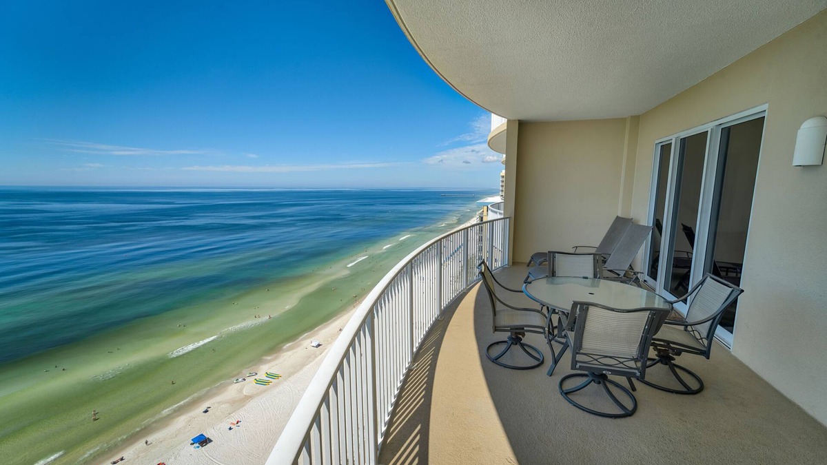 Long Beach Condo | OCEAN FRONT! FREE BEACH CHAIRS INCLUDED - AMAZING 5 STAR OCEAN FRONT CONDO