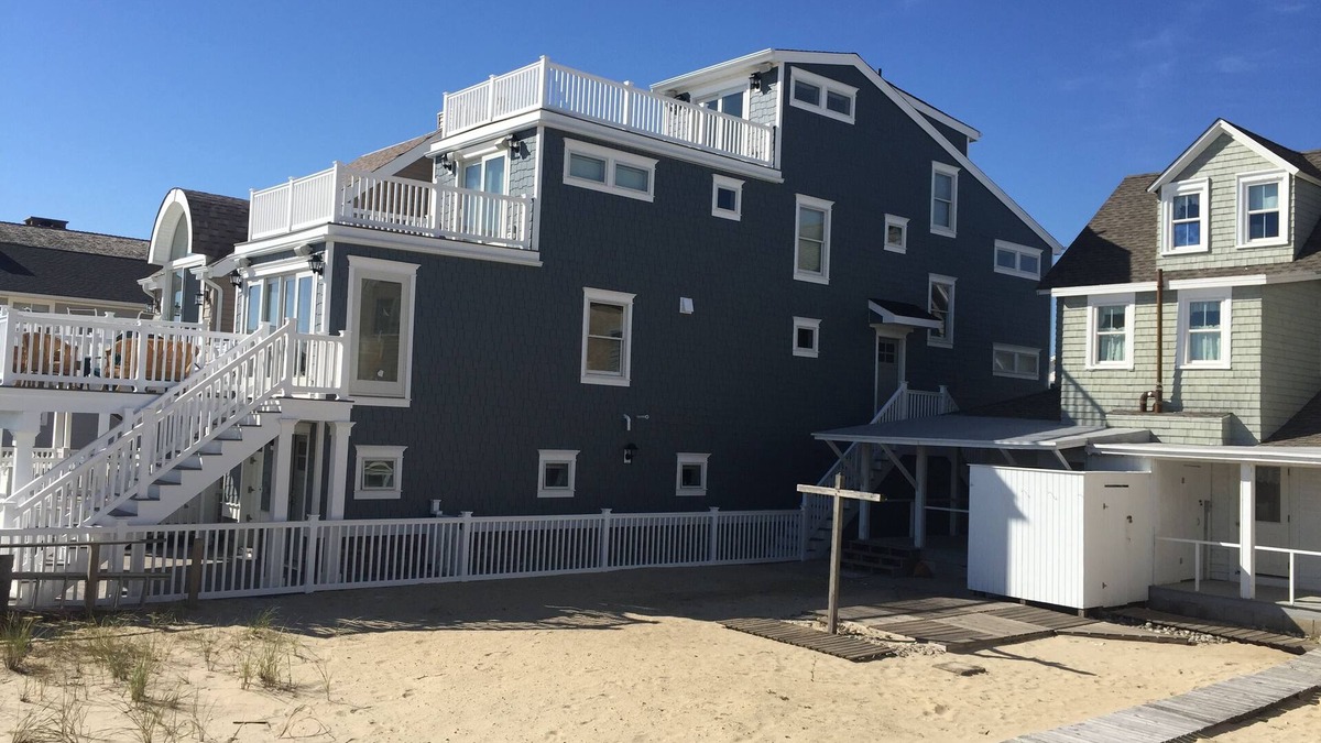 South End House | Ocean Front, Single Family Home with 5 BR, 4.5 Baths and 4 large decks