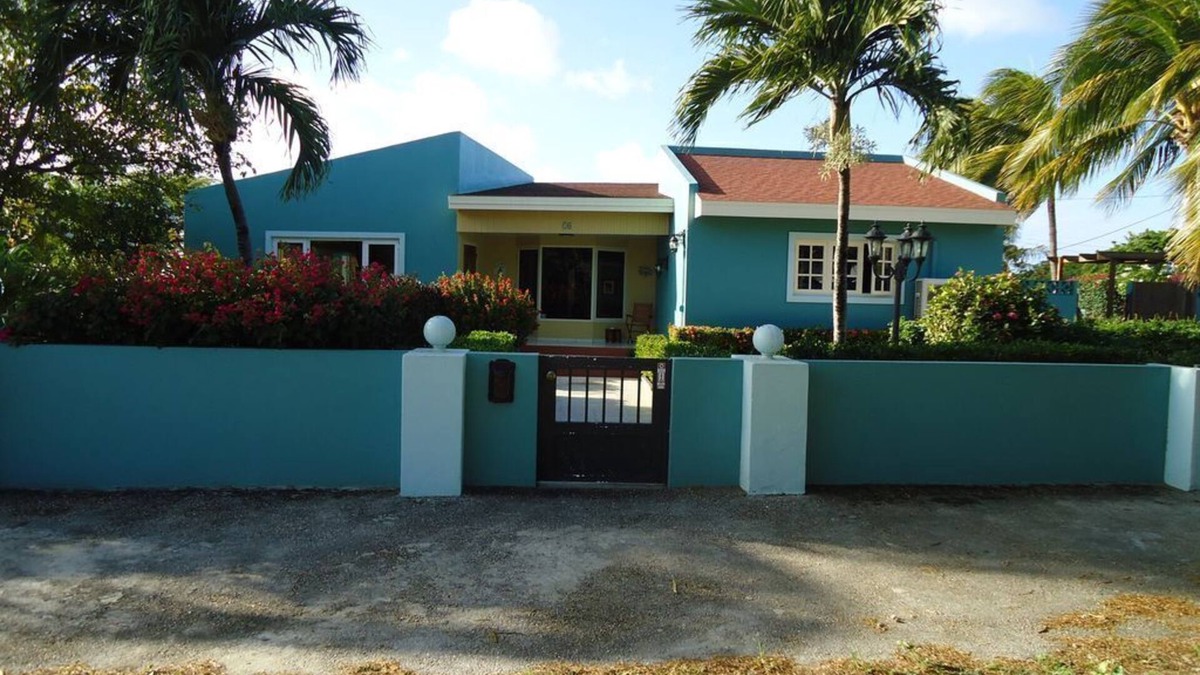Pos Chiquito Villa | Ocean Front Villa at Spanish Lagoon
