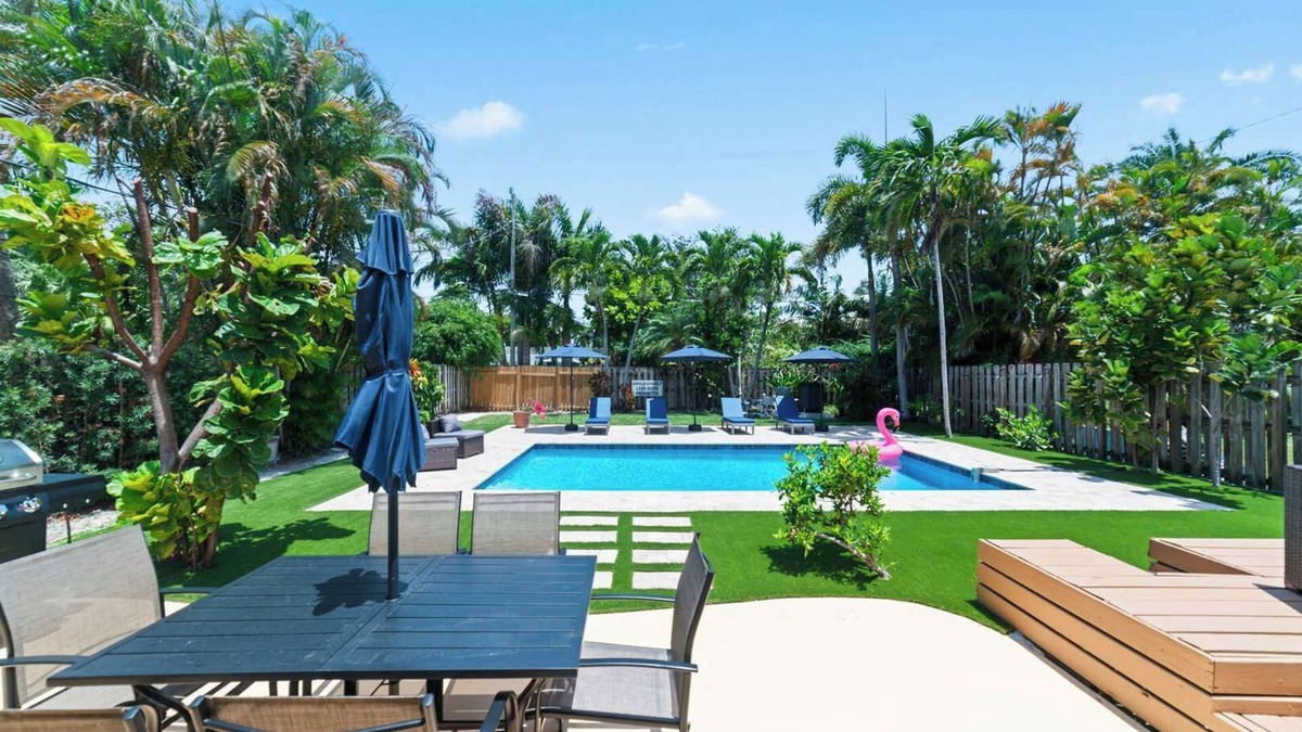 Hollywood Lakes House | Ocean House - For 4!