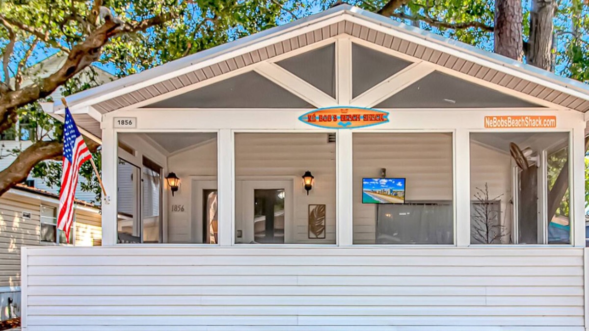 Surfside Beach House | Ocean Lakes, Beach, Seasonal Waterpark, Indoor/Outdoor Pool, Arcade, Cafés, Golf