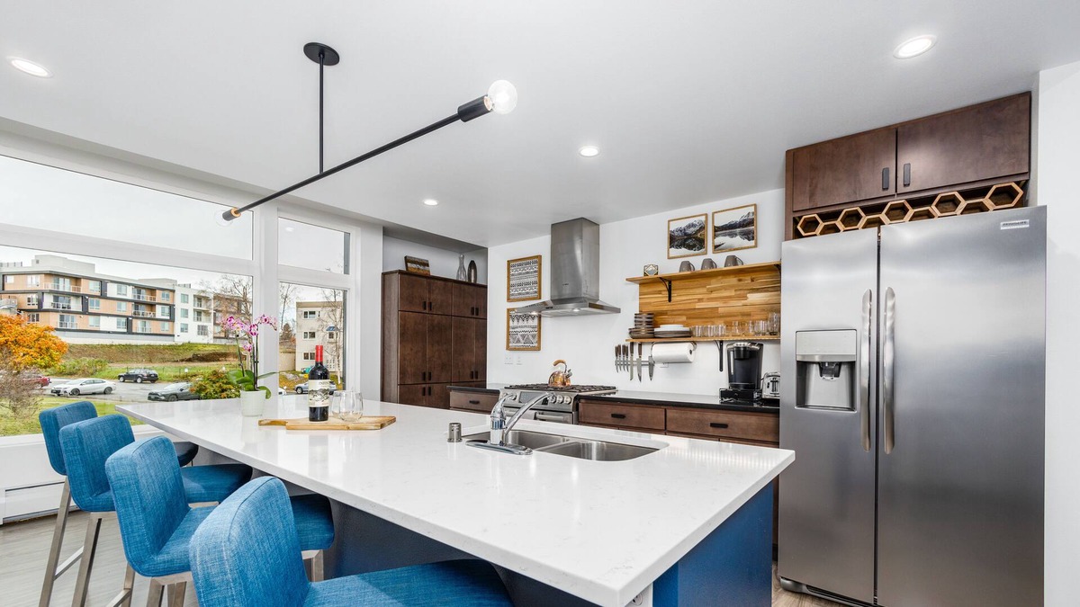 South Addition House | Ocean & mountain-view townhome with heated garage & fireplace - dog-friendly