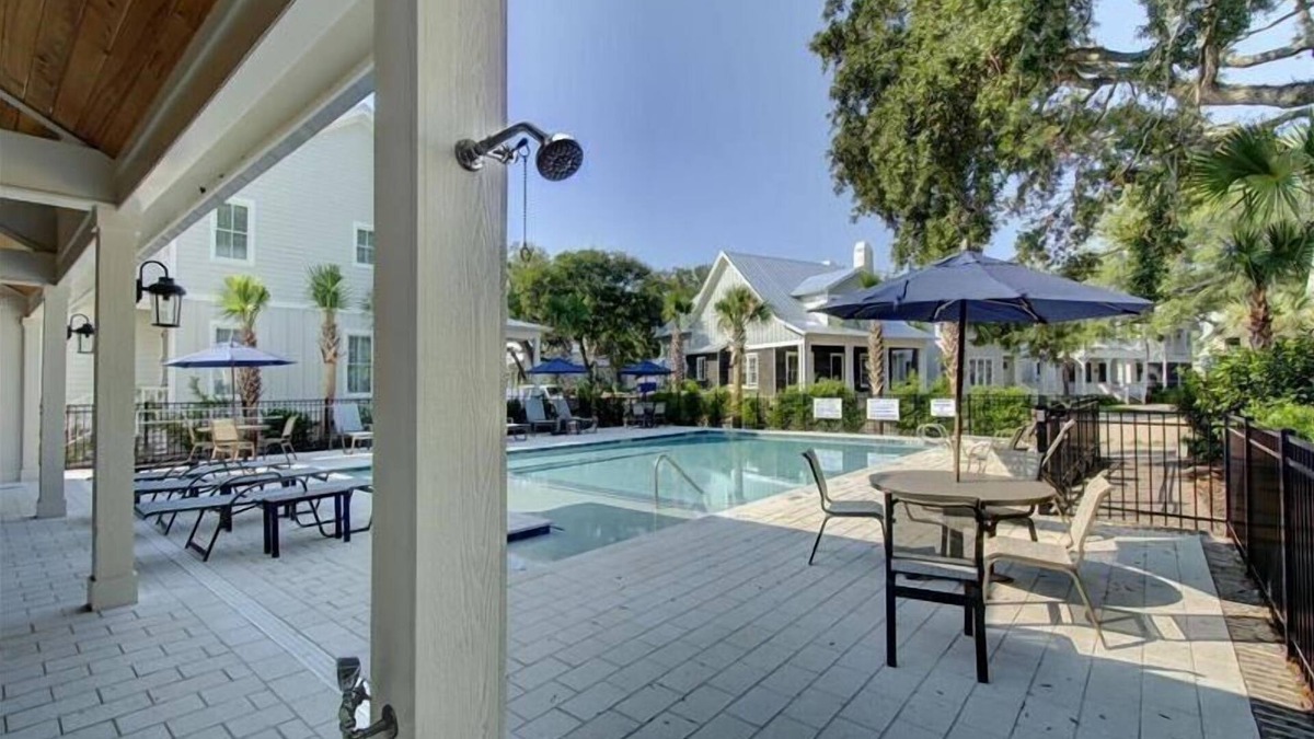 Jekyll Island House | Ocean Oaks, Poolside - O.O.15A "Poolside Perch"