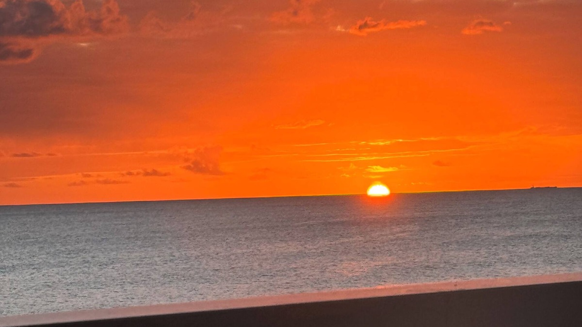 Makaha Condo | Ocean Oasis steps away w/private lagoon.