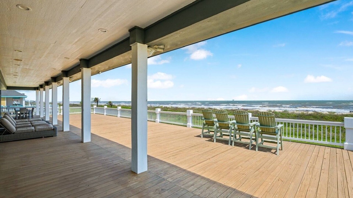 Crystal Beach House | Ocean One 4 Bedroom Home by RedAwning